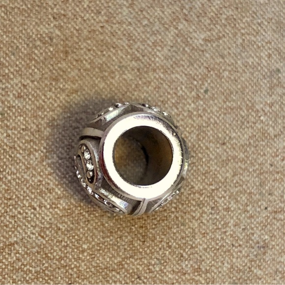 🆕 Brighton Alpha Bead Ampersand (&) symbol Retired Silver with crystals NWOT - Picture 4 of 6